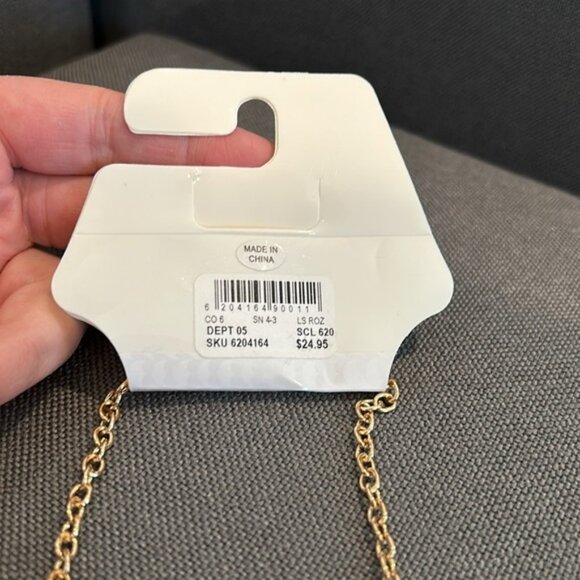 Dress Barn Necklace and Earring Set - Picture 4 of 5